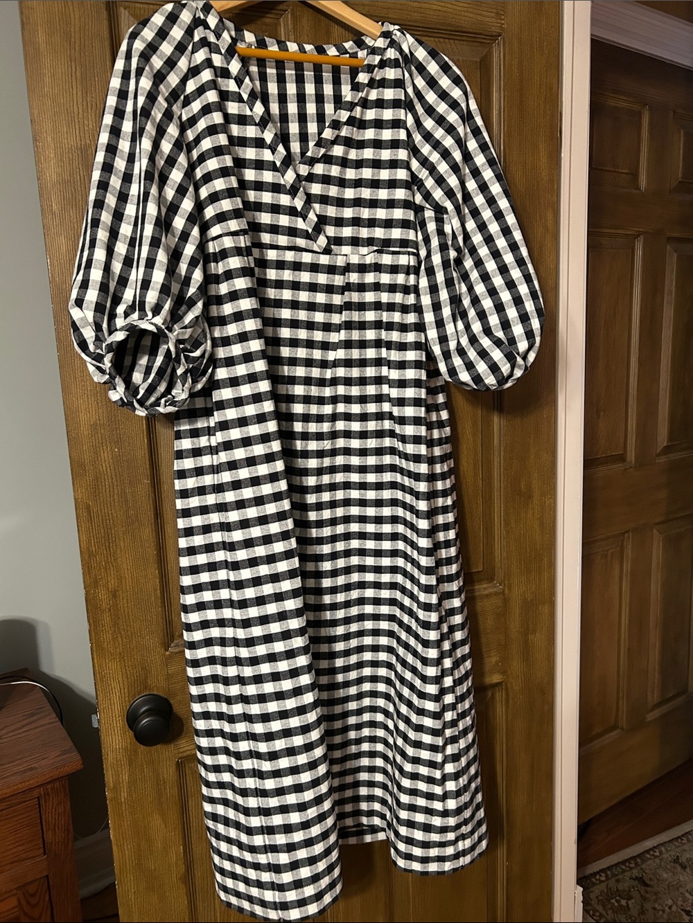 Black & White Gingham Puff-Sleeve Midi Dress
